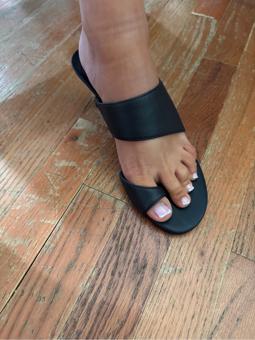 Women’s Black Two-Strap Toe Loop Slide Sandal